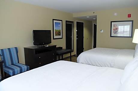 Room with Two Queen Beds - Non-Smoking