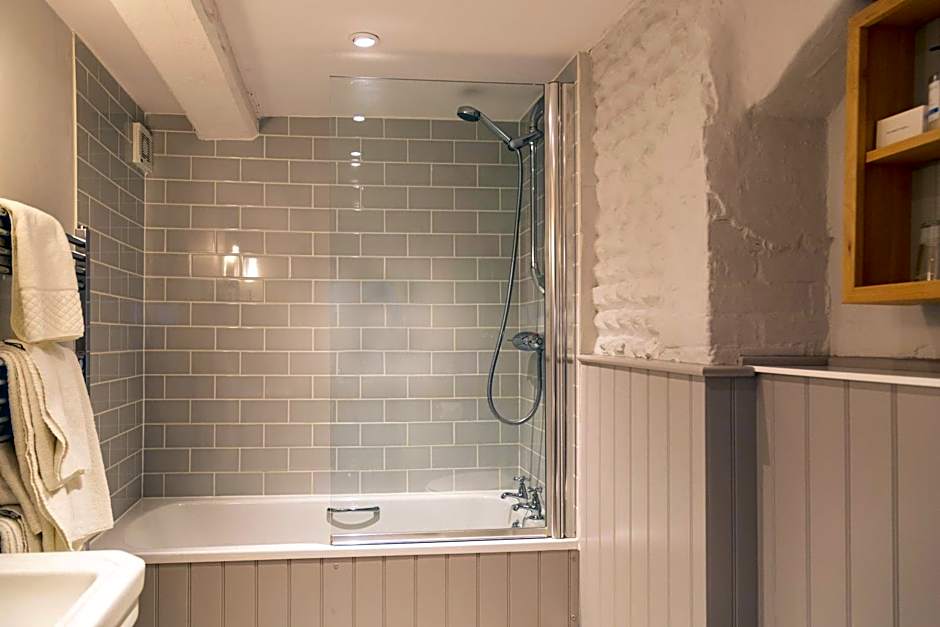 The White Horse Blakeney