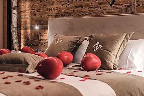 Deluxe Suite with Spa Bath