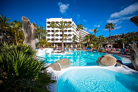Corallium Beach by Lopesan Hotels