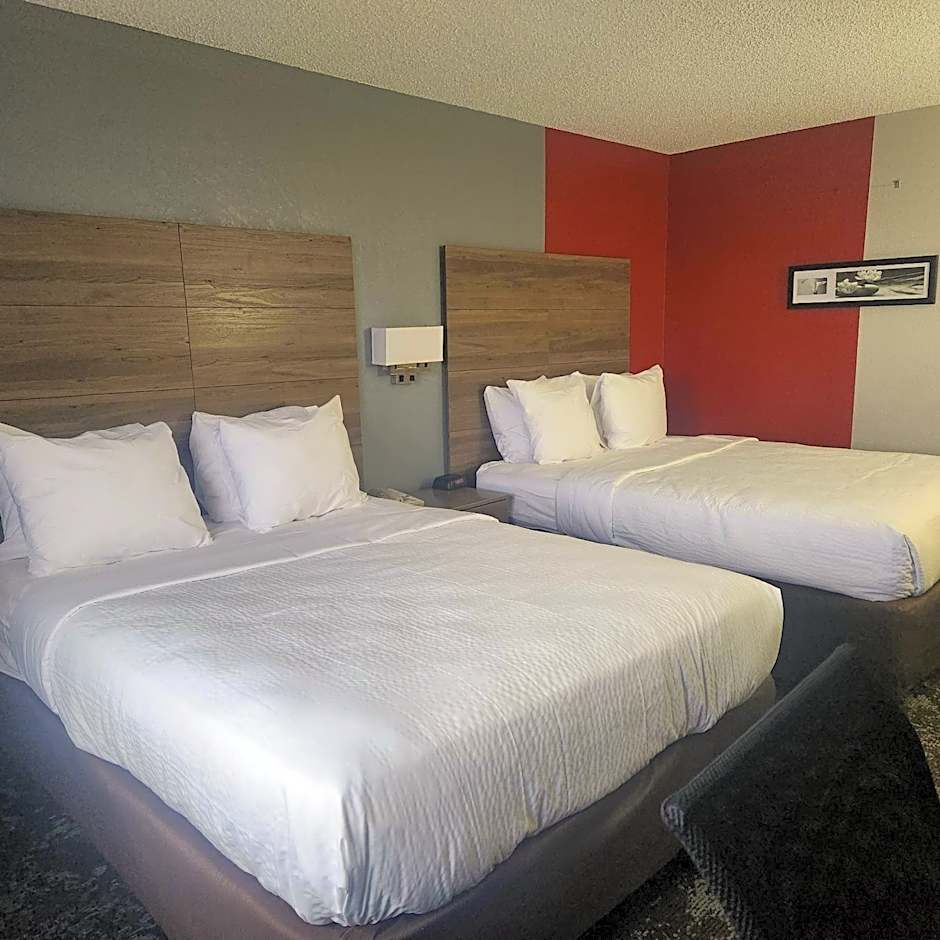 Ramada by Wyndham Cedar Rapids South