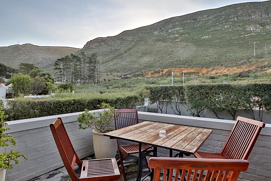 Hermanus Lodge on the Green - Solar Power