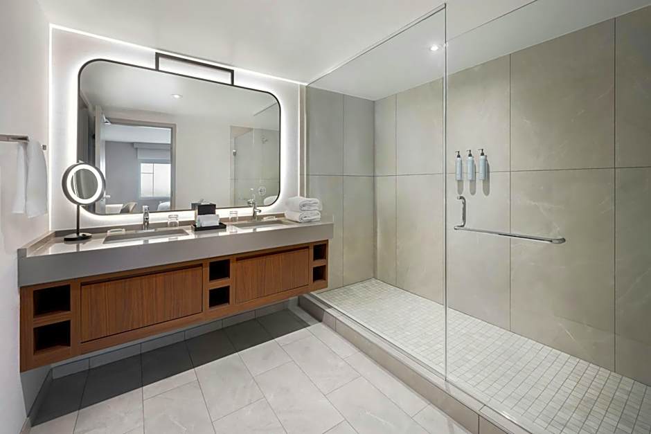 Courtyard by Marriott Athens Downtown