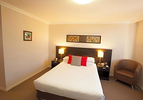 Deluxe Queen Room - Disability Access