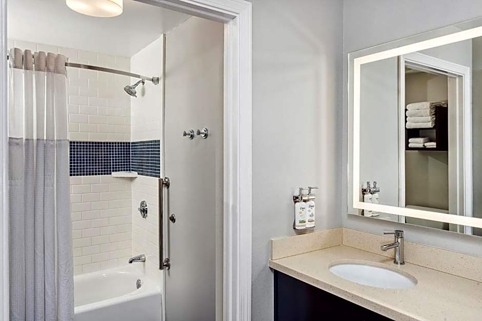 Staybridge Suites Albany Wolf Rd - Colonie Center by IHG