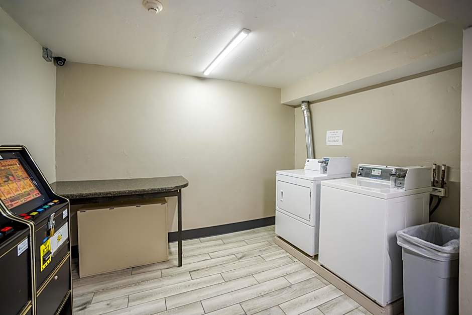 AmericInn by Wyndham Green Bay Near Stadium