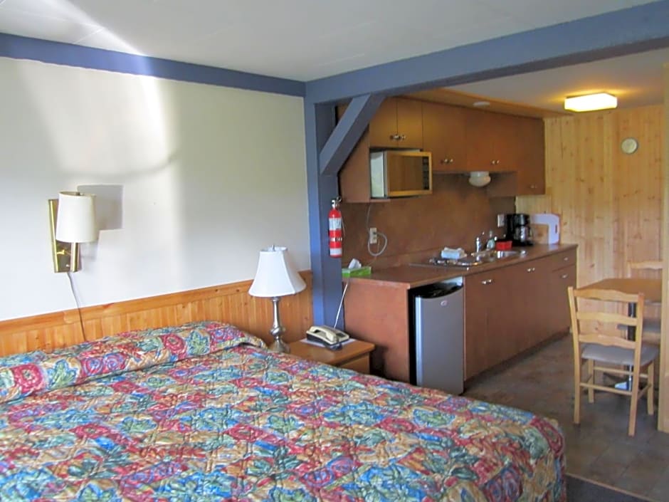 Lakeside Motel