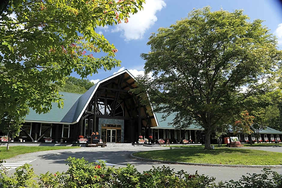 Log Hotel The Maple Lodge