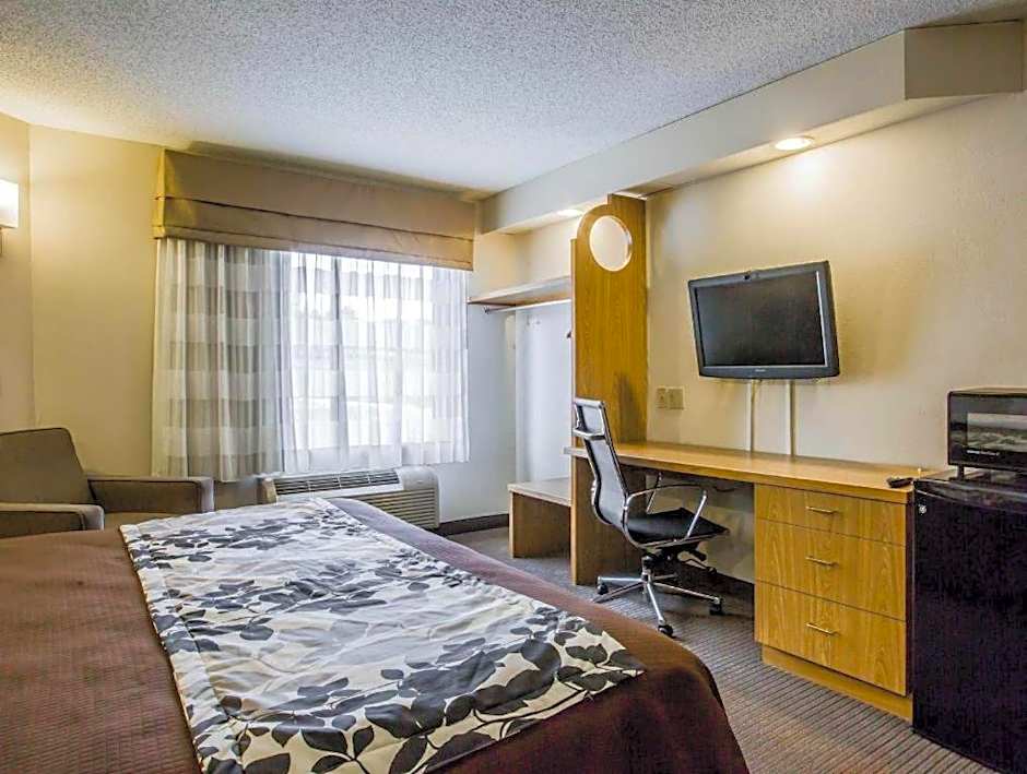 Rodeway Inn Austell Six Flags