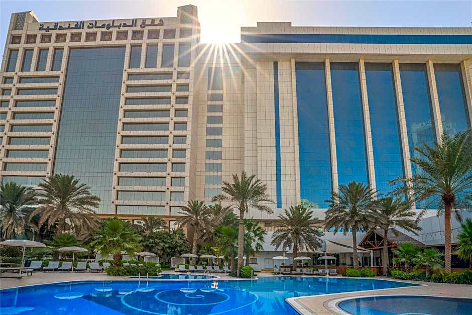 The Diplomat Radisson Blu Hotel Residence & Spa