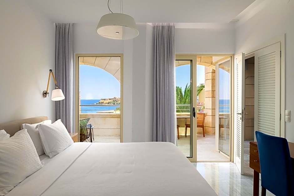 Macaris Suites & Spa