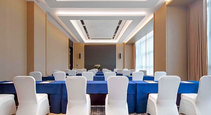 Grand Mercure Wuhan International Expo Center