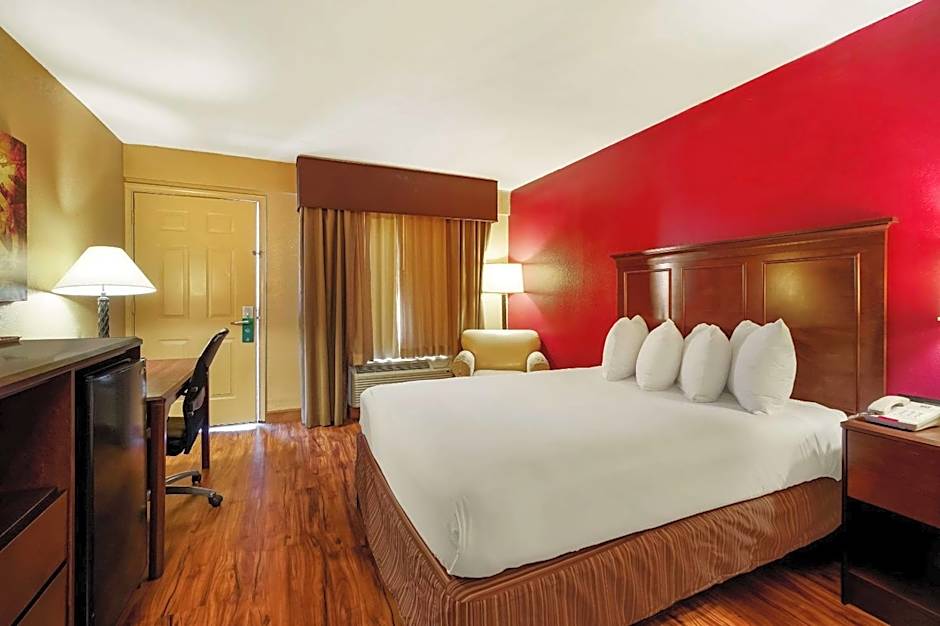 Quality Inn & Suites West Helena