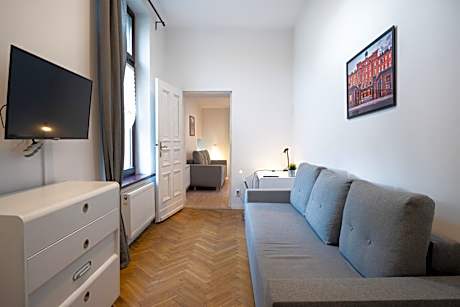 Quadruple Room with Private Bathroom