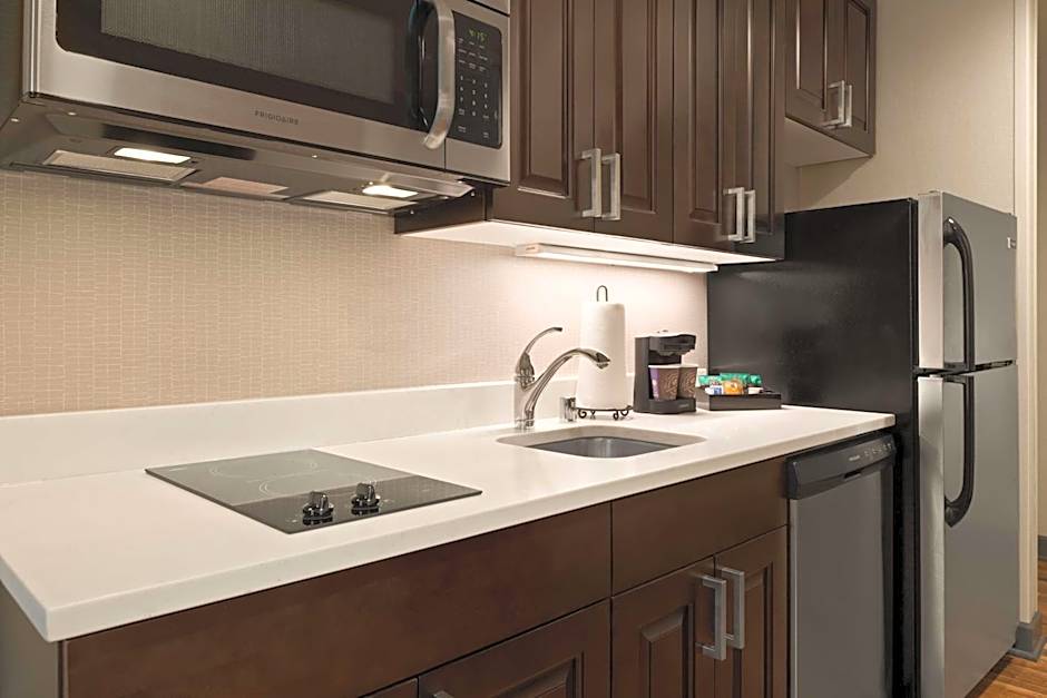 Homewood Suites By Hilton Milwaukee Downtown