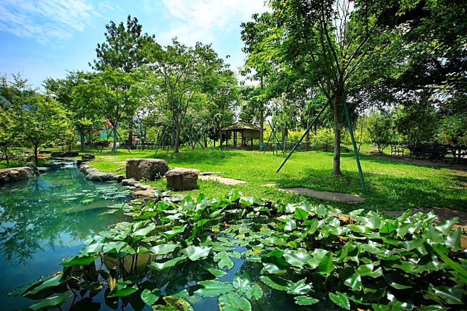 Schokolake Country House