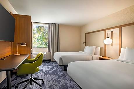 Queen Room with Two Queen Beds and Bathtub - Mobility Access