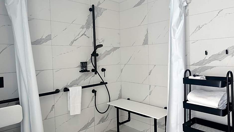 Brady Hotels Jones Lane