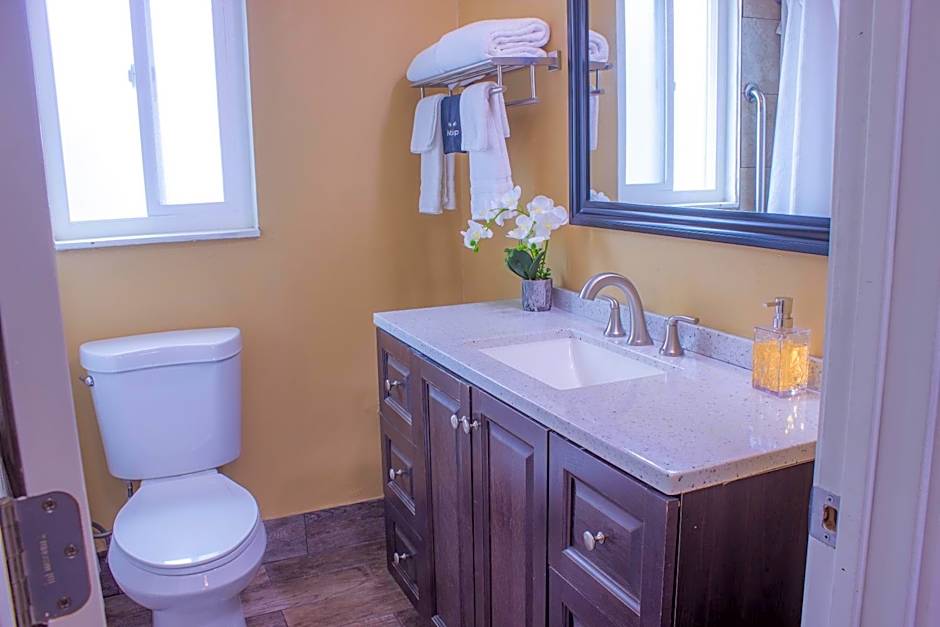 Carmel Wayfarer Inn