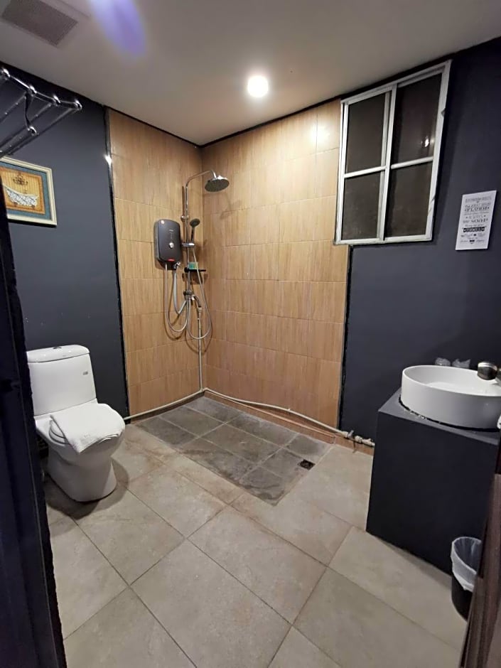 ang lee holiday stay