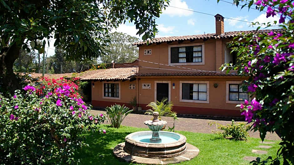 Villa Patzcuaro Garden Hotel