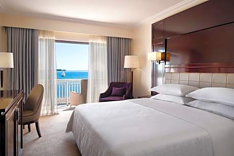 One King Room with Harbor View