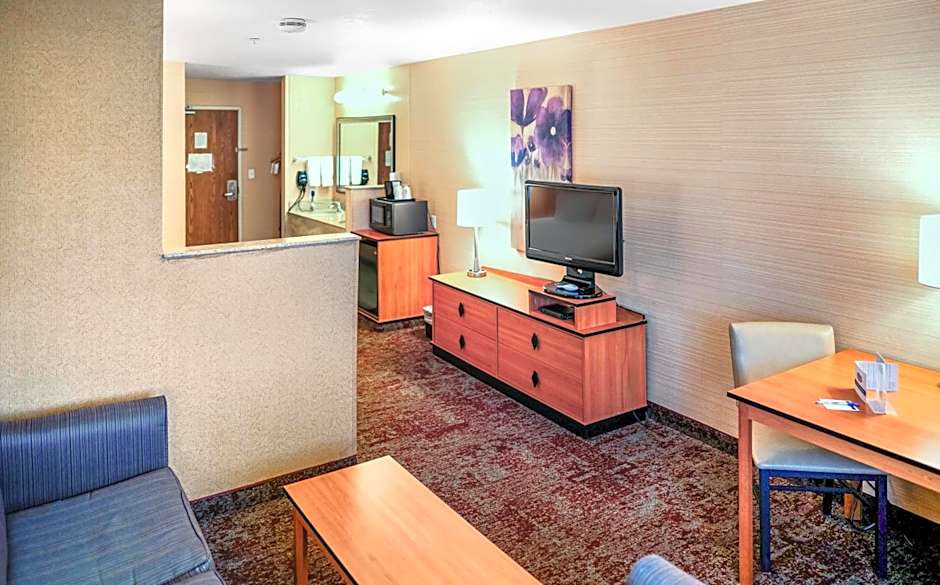Crystal Inn Hotel & Suites - Midvalley