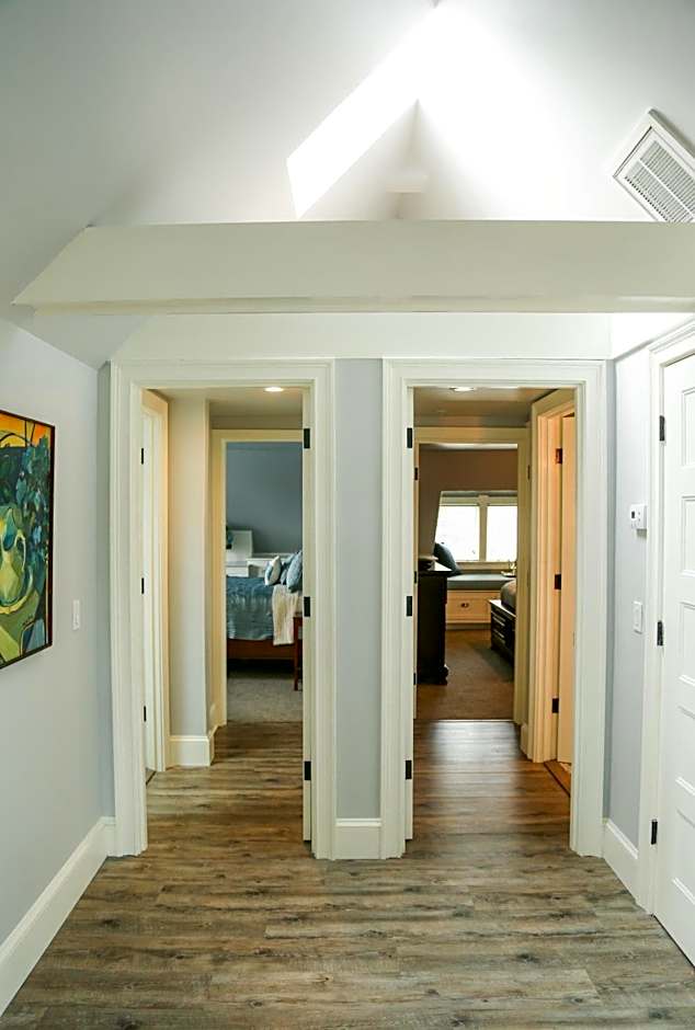 Almondy Inn Bed & Breakfast