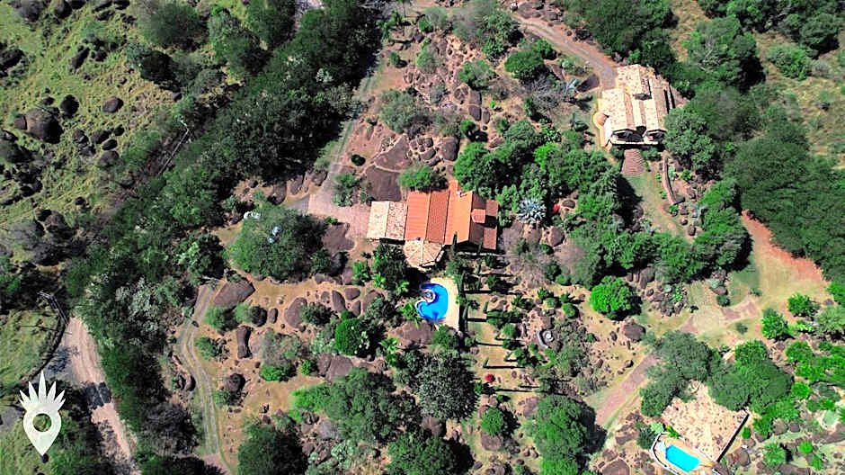 European House with Fireplace & Pool in Indaiatuba