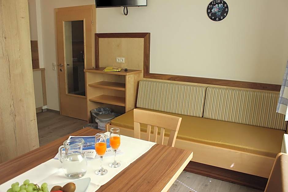 Haus Alpina & Landhaus Schöpf