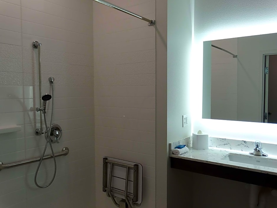 Best Western Plus New Richmond Inn & Suites
