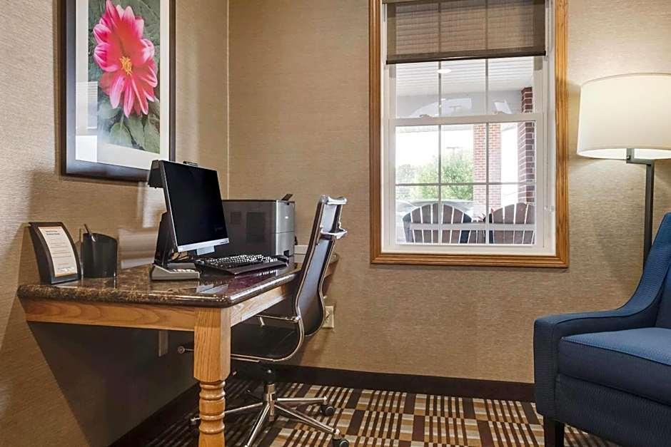 Comfort Suites Hotel and Conference Center