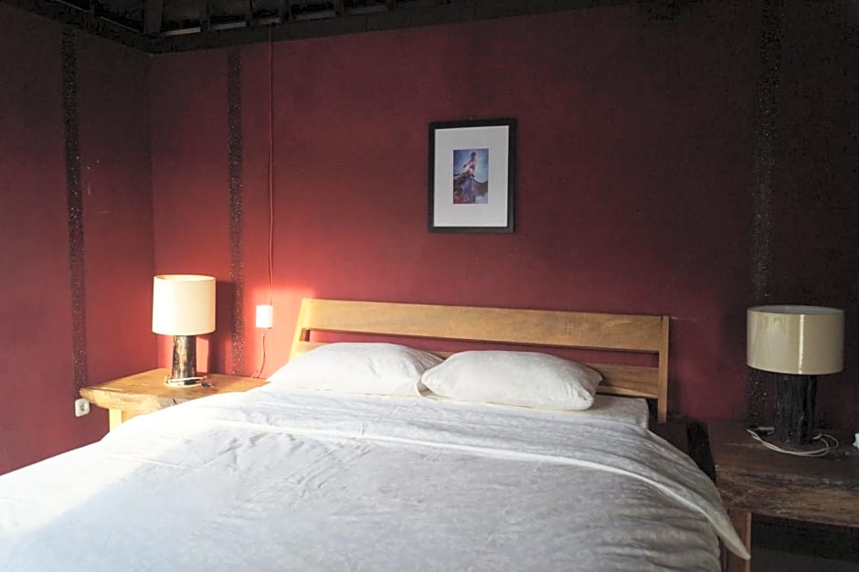 Sasak Lebung Home – Senggigi Beach, ID