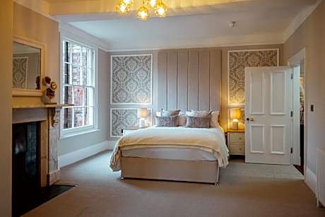 The Manor Lodge, Repton