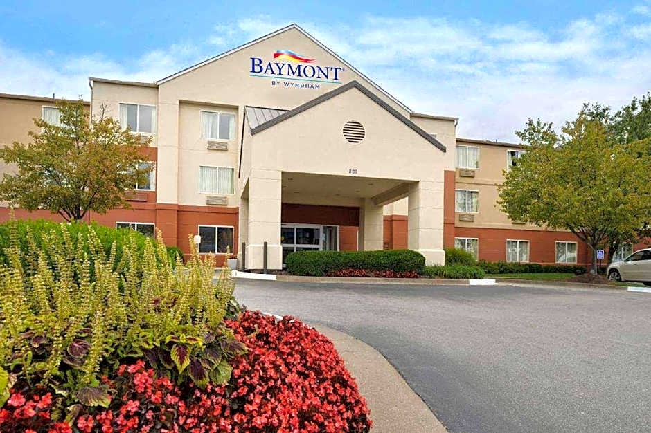Baymont by Wyndham St. Charles