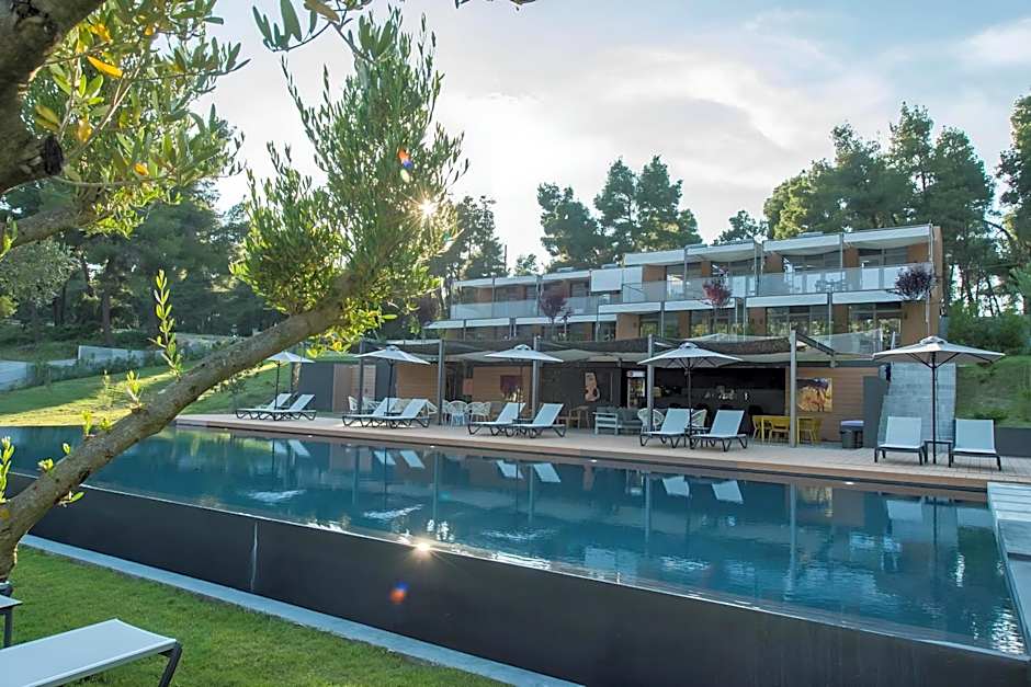 Sani More & Sani Woods