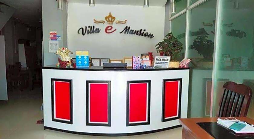 RedDoorz @ Villa E Mansion