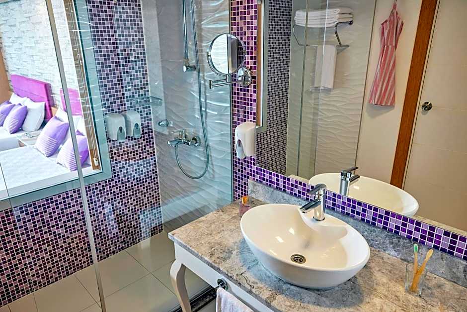 Tui Magic Life Jacaranda