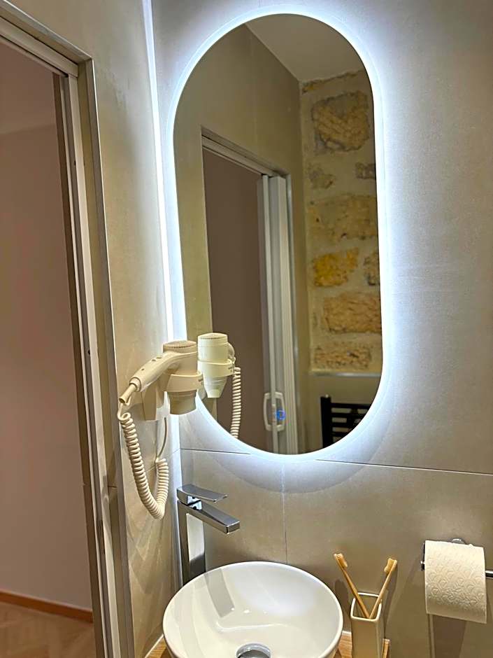 Hotel Paris Amore