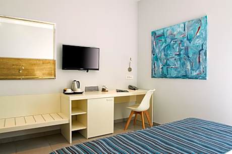 Superior Double Room with Balcony and Sea View