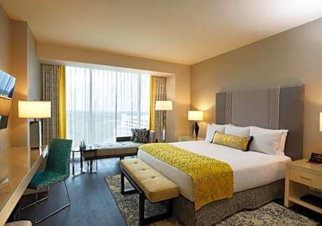 Deluxe King Room