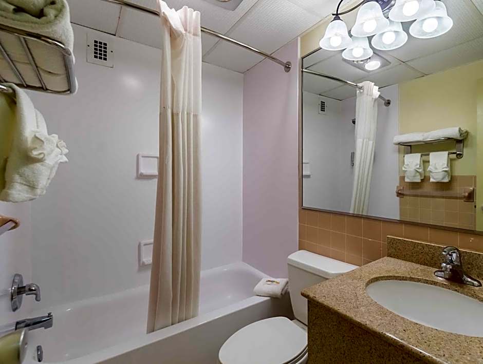 Quality Inn & Suites West Chester