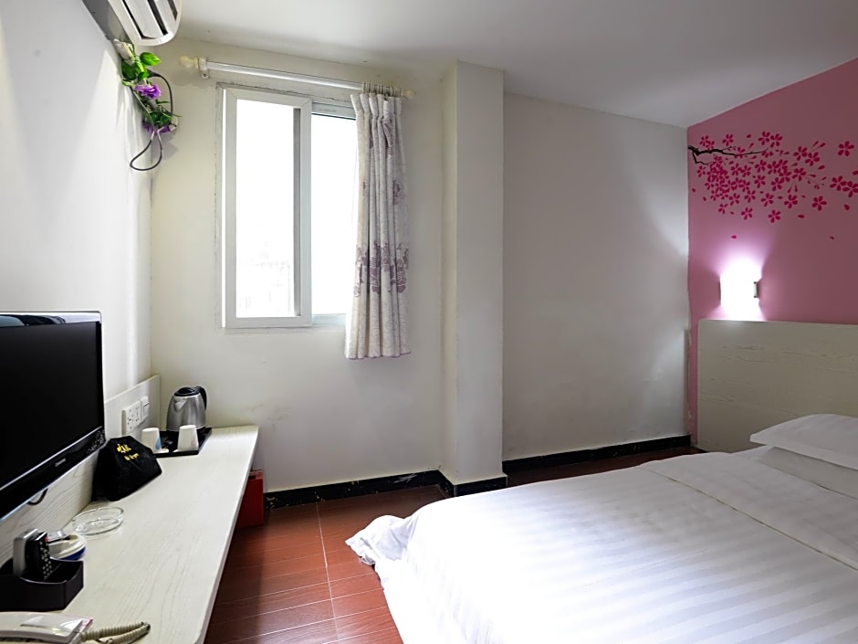 V8 Hotel Xi Cun Branch