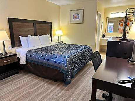 Superior King Suite - Non-Smoking