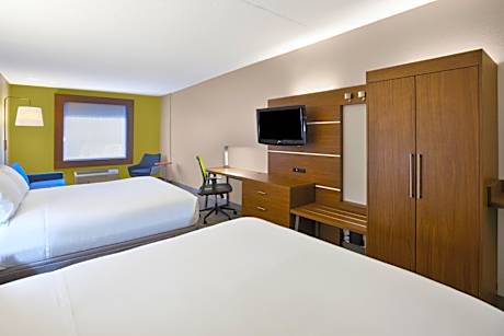 Double Room with Two Double Beds - Disability Access