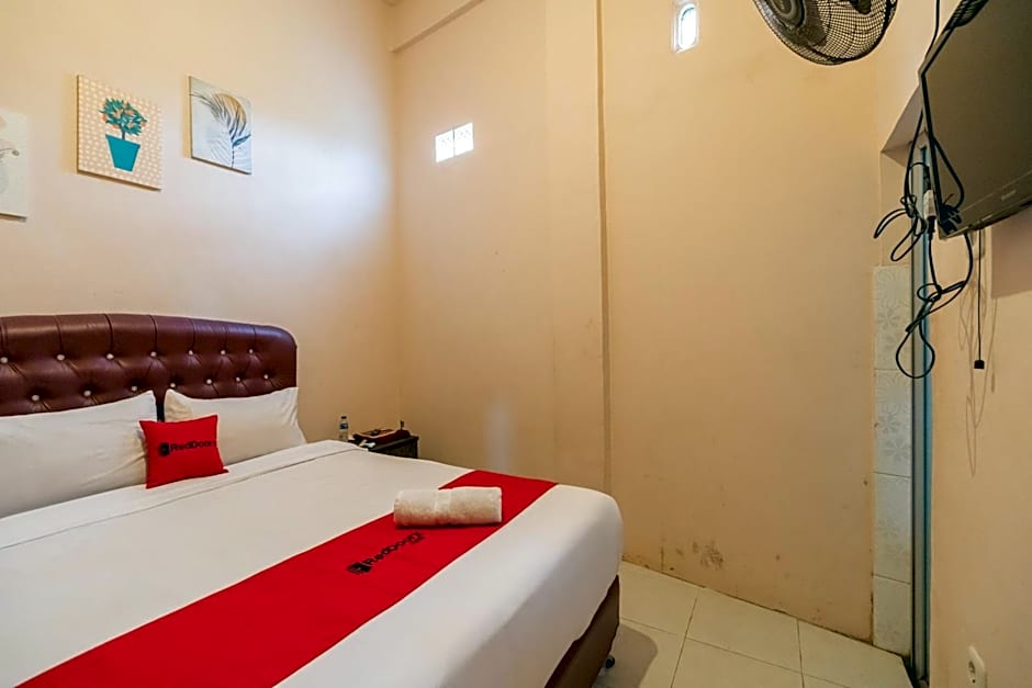 RedDoorz Syariah at D'Ostha Residence