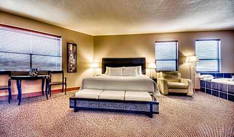 King Suite with Spa Bath