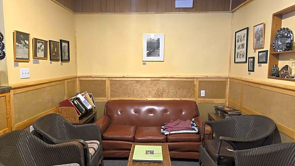 Black Cat Guest Ranch