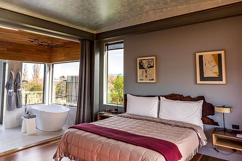 Hapuku Lodge & Tree Houses