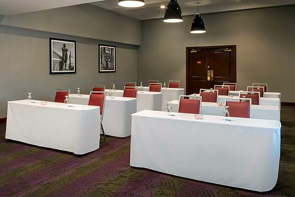 Four Points by Sheraton Boston Logan Airport Revere